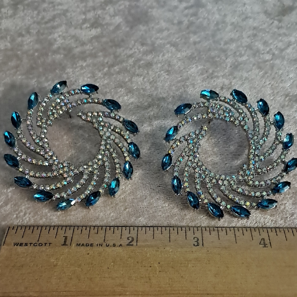 Huge Elegant Blue Crystal AB Rhinestone Pinwheel Pierced Earrings